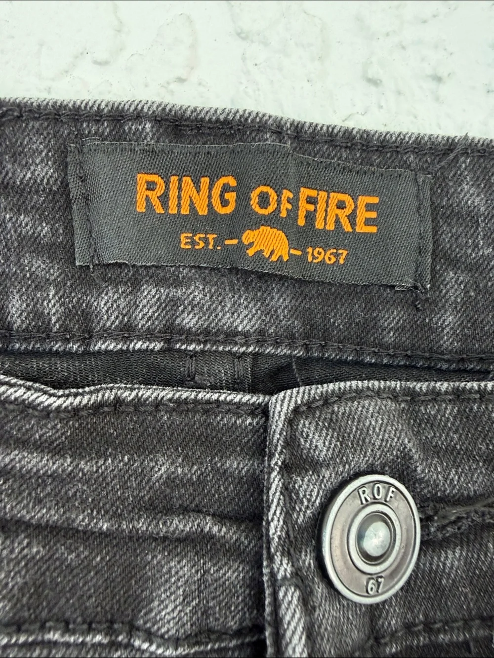 Ring of Fire Men's Charcoal Slim Jeans size 32x30